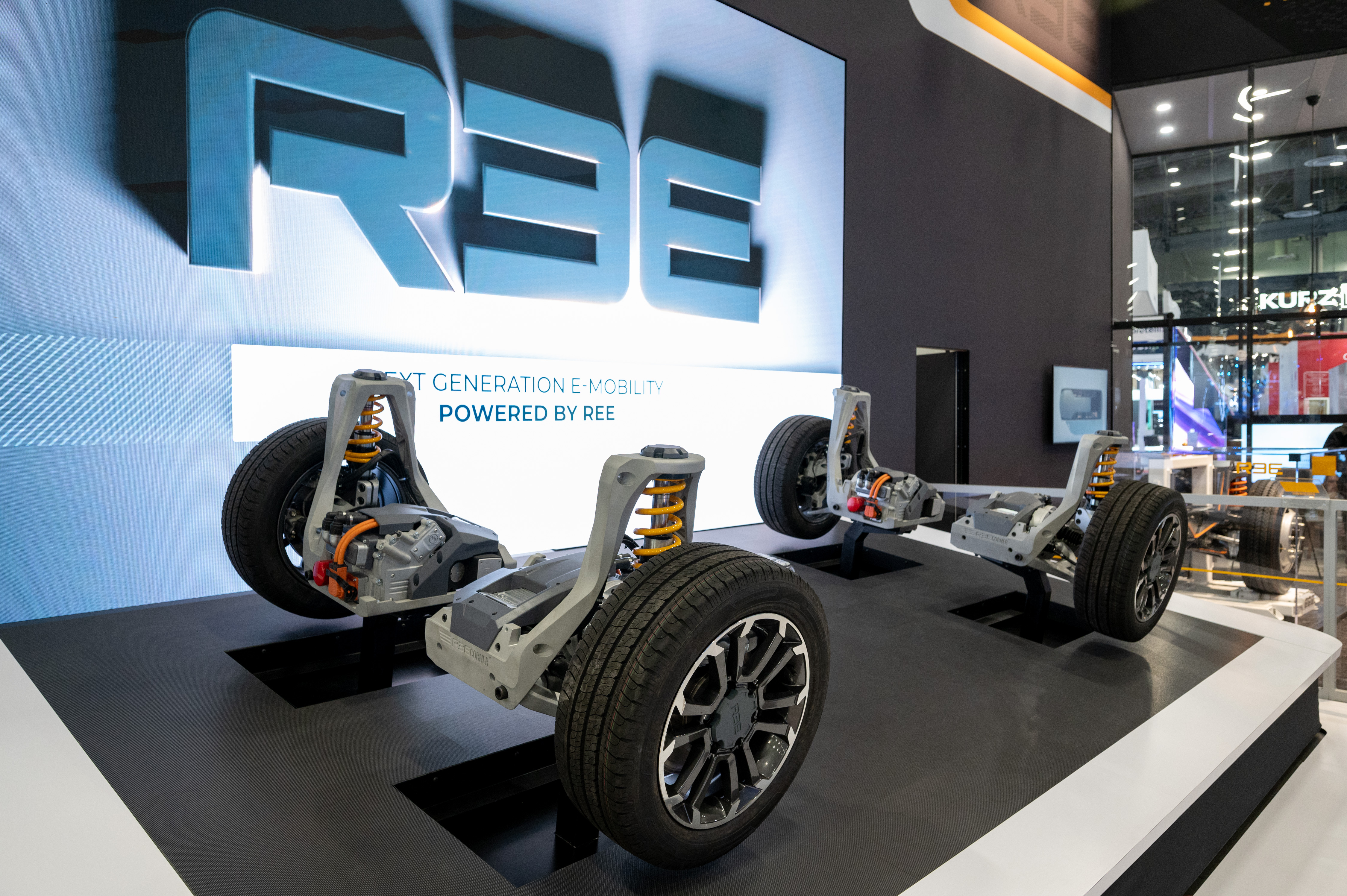 Trio - REE demo at CES - 1.jpg